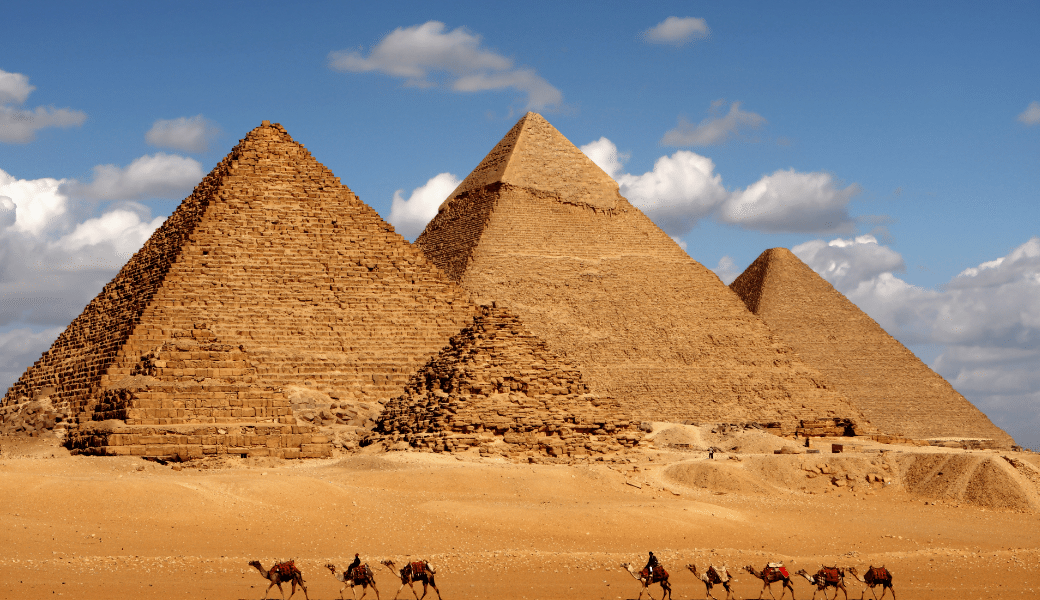 piramide-do-egipto.png.pagespeed.ce_.RINEonnBjf