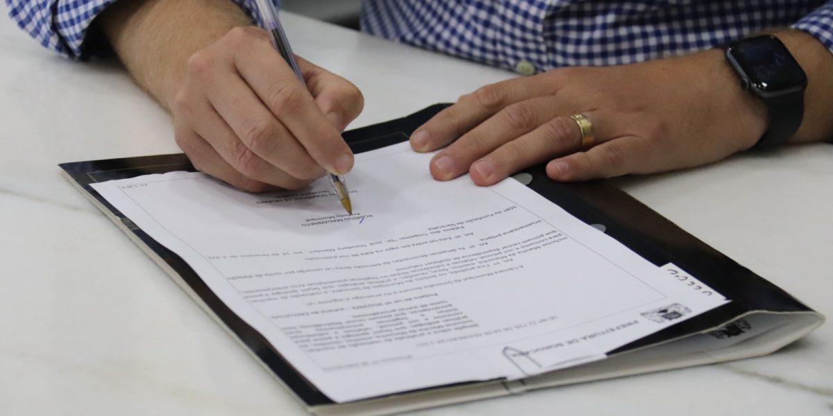 noticias.sorocaba.sp.gov.br-prefeitura-de-sorocaba-sanciona-lei-que-proibe-a-realizacao-de-eventos-como-a-marcha-da-maconha-na-cidade-whatsapp-image-2023-02-15-at-17.28.05